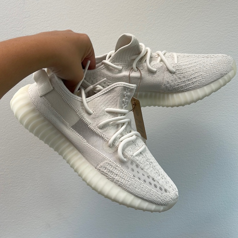 NWT - Yeezy Boost 350 V2 Color: / Bone Size: 8.5
